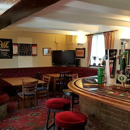 The Rose And Crown Hotel ฮัดเดอร์สฟิลด์ ภายนอก รูปภาพ