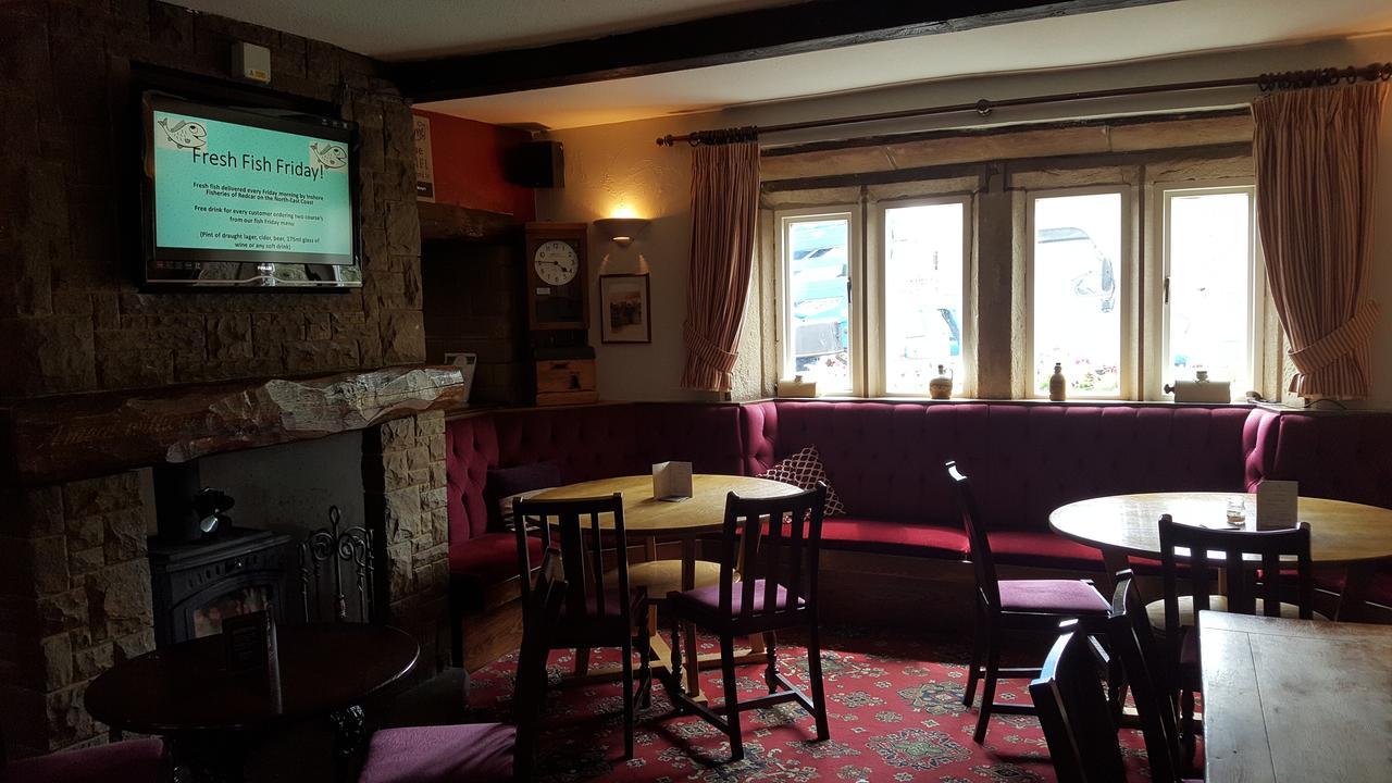 The Rose And Crown Hotel ฮัดเดอร์สฟิลด์ ภายนอก รูปภาพ