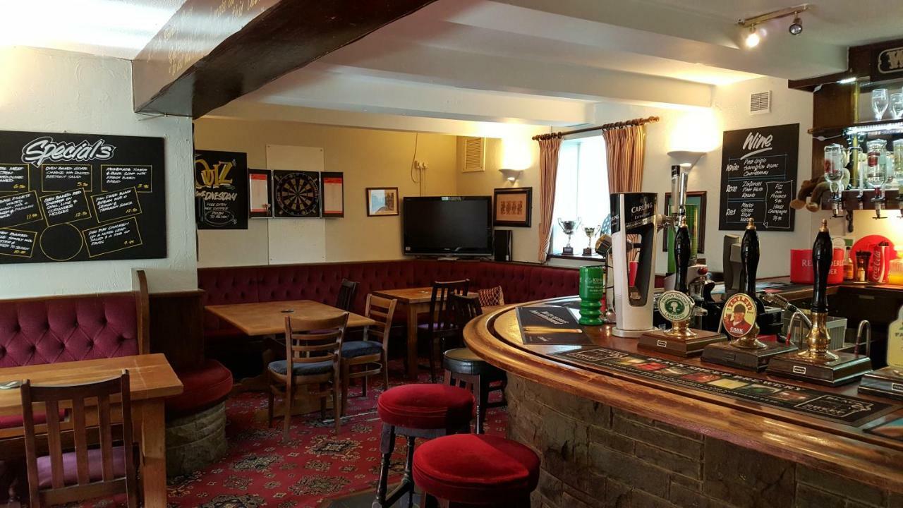 The Rose And Crown Hotel ฮัดเดอร์สฟิลด์ ภายนอก รูปภาพ